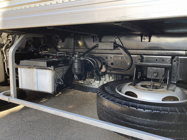 日野 デュトロ 小型 アルミバン TPG-XZU645M(96321) 9枚目