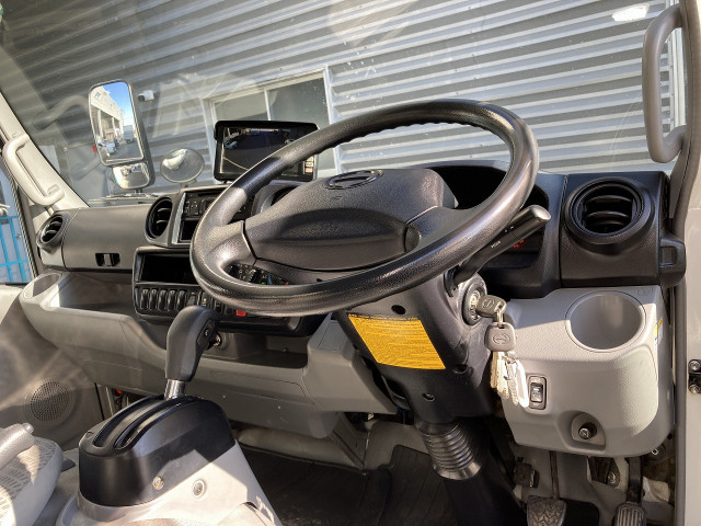 日野 デュトロ 小型 アルミバン TPG-XZU645M(96321) 16枚目