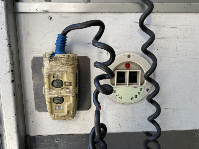 日野 デュトロ 小型 アルミバン TPG-XZU645M(96321) 28枚目