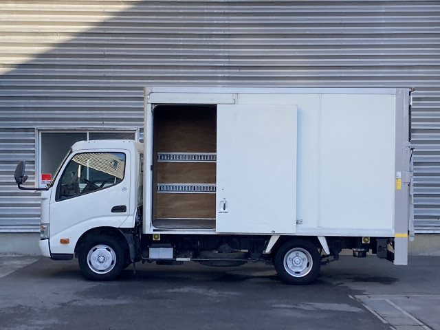 トヨタ ダイナ 小型 アルミバン TKG-XZC645(96322) 3枚目