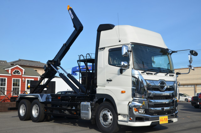 日野 プロフィア 大型 コンテナ専用車 2DG-FS1AJE(111136) 2枚目