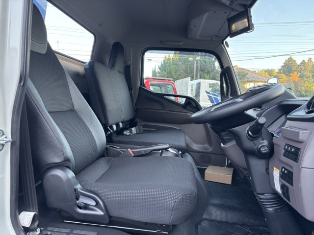 三菱ふそう キャンター 小型 クレーン付き 2PG-FEB80(96381) 30枚目