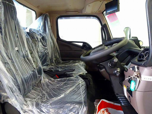 三菱ふそう キャンター 小型 平ボディ 2RG-FBAV0(96383) 6枚目