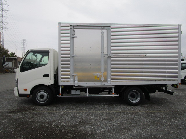 日野 デュトロ 小型 アルミバン 2KG-XZU712M(96387) 5枚目
