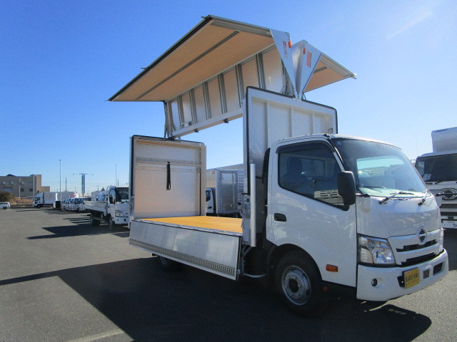 日野 デュトロ 小型 アルミウィング 2KG-XZU710M(96389) 7枚目