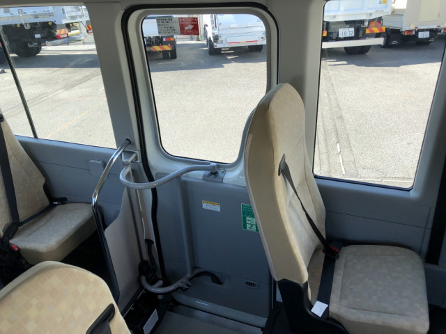 トヨタ コースター 小型 バス 2KG-GDB70(96390) 16枚目