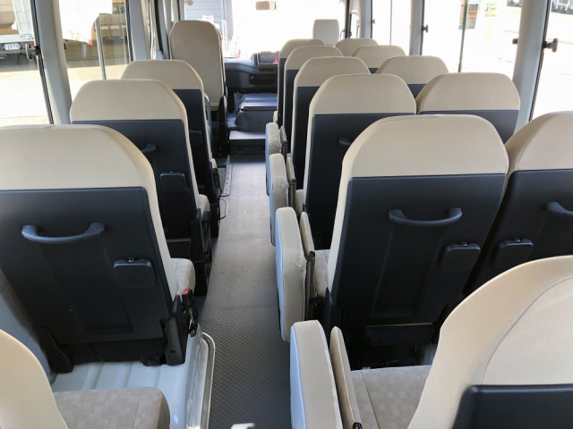 トヨタ コースター 小型 バス 2KG-GDB70(96390) 19枚目