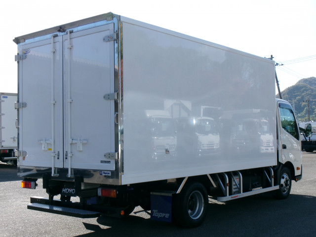 日野 デュトロ 小型 冷凍冷蔵バン 2KG-XZU712M(96392) 7枚目