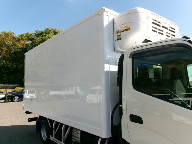 日野 デュトロ 小型 冷凍冷蔵バン 2KG-XZU712M(96392) 19枚目