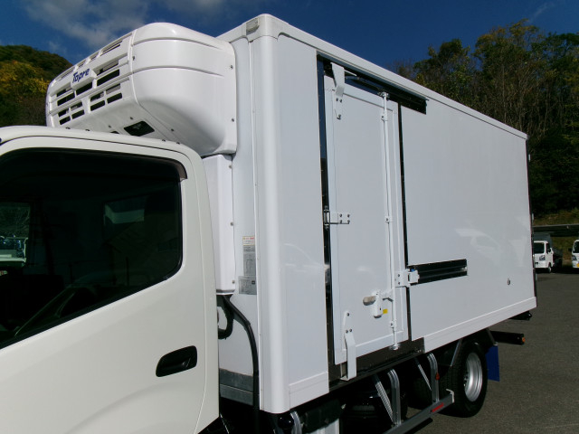 日野 デュトロ 小型 冷凍冷蔵バン 2KG-XZU712M(96392) 21枚目