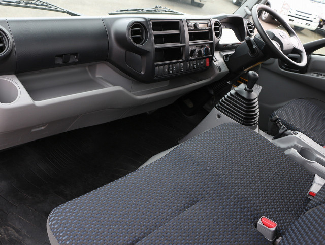 日野 デュトロ 小型 車載専用車 2RG-XZU722M(96394) 46枚目