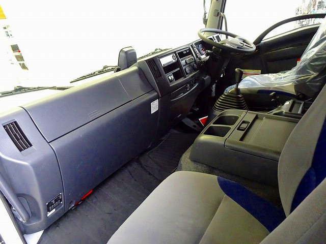 いすゞ フォワード 増トン アルミウィング 2RG-FTR90V2(96395) 7枚目