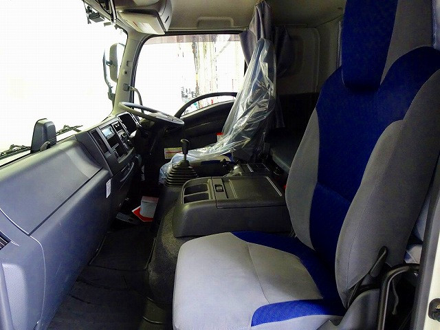 いすゞ フォワード 増トン アルミウィング 2RG-FTR90V2(96395) 8枚目