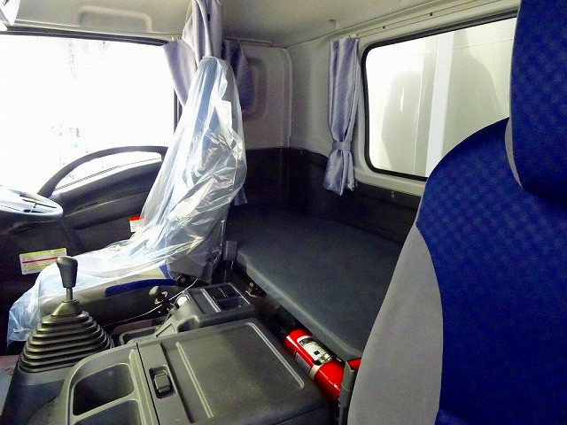 いすゞ フォワード 増トン アルミウィング 2RG-FTR90V2(96395) 9枚目