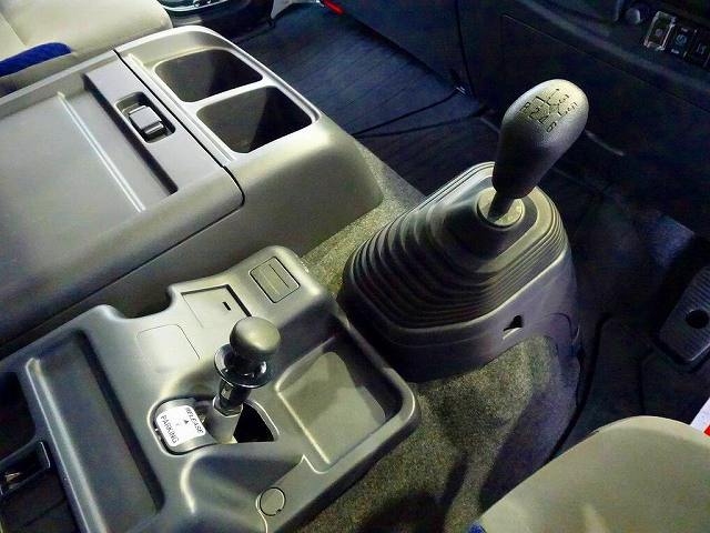 いすゞ フォワード 増トン アルミウィング 2RG-FTR90V2(96395) 19枚目