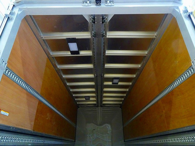 いすゞ フォワード 増トン アルミウィング 2RG-FTR90V2(96395) 27枚目