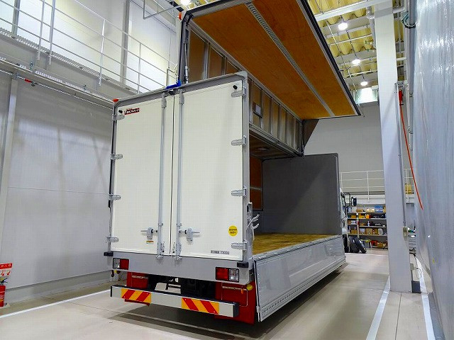 いすゞ フォワード 増トン アルミウィング 2RG-FTR90V2(96395) 33枚目