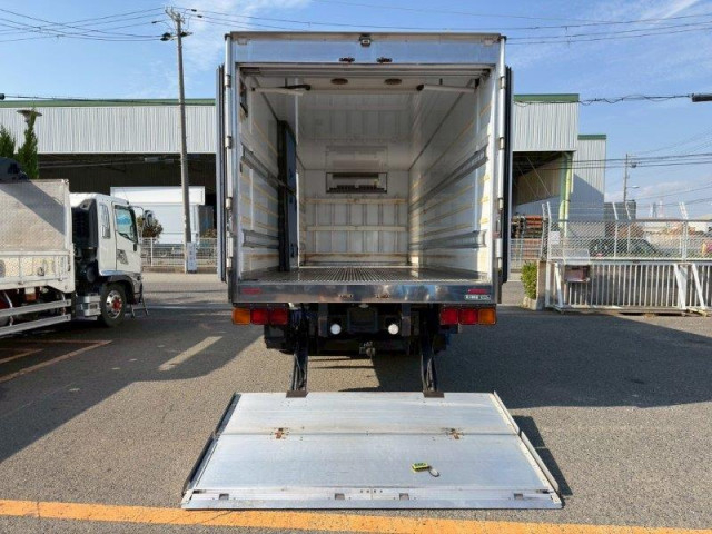 三菱ふそう ファイター 増トン 冷凍冷蔵バン 2KG-FK65FY(96397) 7枚目