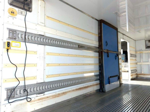 三菱ふそう ファイター 増トン 冷凍冷蔵バン 2KG-FK65FY(96397) 10枚目