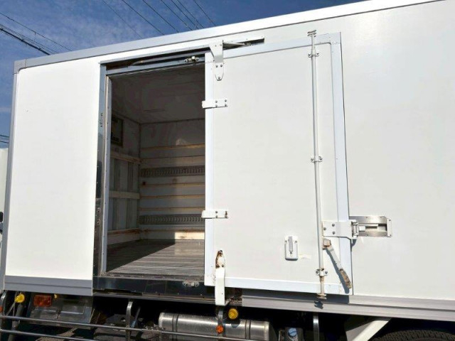 三菱ふそう ファイター 増トン 冷凍冷蔵バン 2KG-FK65FY(96397) 14枚目