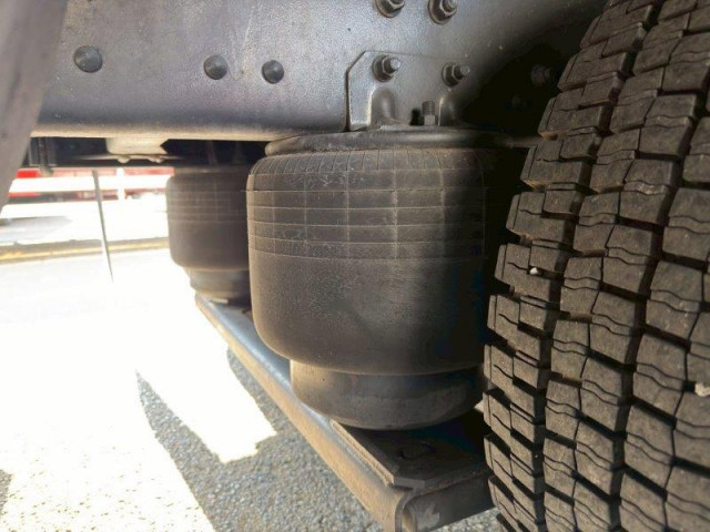 三菱ふそう ファイター 増トン 冷凍冷蔵バン 2KG-FK65FY(96397) 17枚目