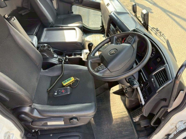 三菱ふそう ファイター 増トン 冷凍冷蔵バン 2KG-FK65FY(96397) 31枚目