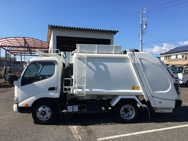 日野 デュトロ 小型 塵芥車（プレス式） 2RG-XZU605X(96399) 4枚目