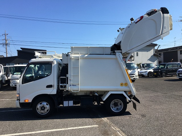 日野 デュトロ 小型 塵芥車（プレス式） 2RG-XZU605X(96399) 9枚目