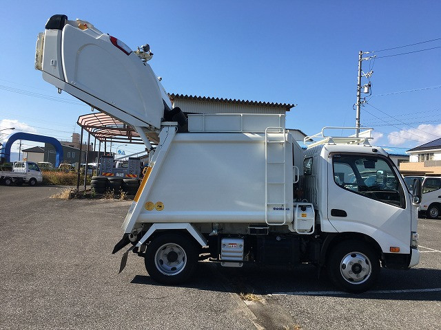 日野 デュトロ 小型 塵芥車（プレス式） 2RG-XZU605X(96399) 10枚目