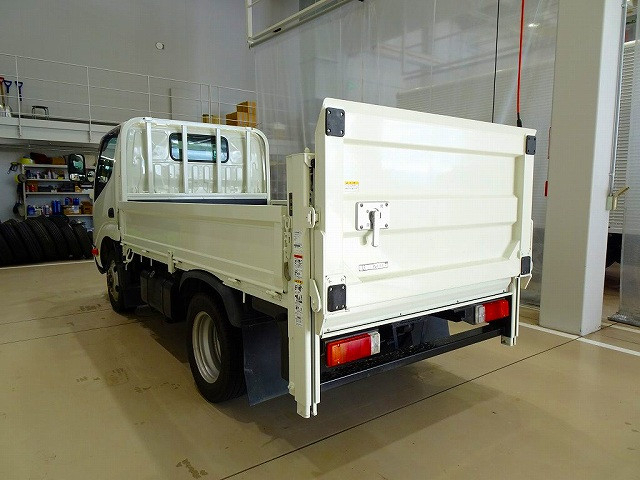 日野 デュトロ 小型 平ボディ 2KG-XZU675M(96400) 4枚目