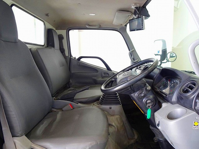 日野 デュトロ 小型 平ボディ 2KG-XZU675M(96400) 6枚目