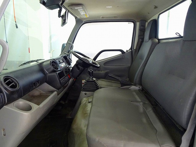 日野 デュトロ 小型 平ボディ 2KG-XZU675M(96400) 8枚目