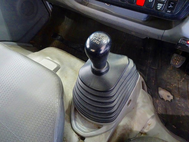 日野 デュトロ 小型 平ボディ 2KG-XZU675M(96400) 17枚目