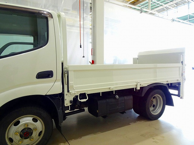 日野 デュトロ 小型 平ボディ 2KG-XZU675M(96400) 25枚目