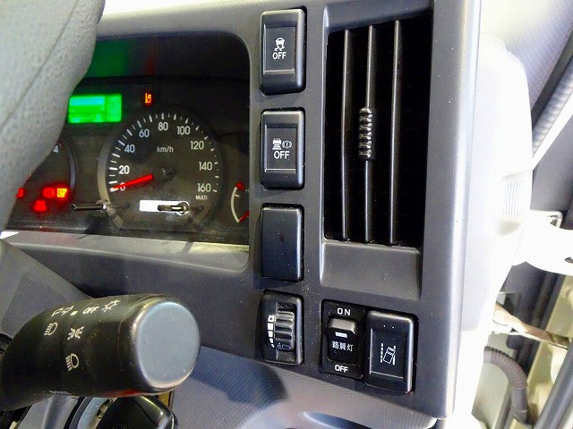 いすゞ エルフ 小型 アルミバン 2RG-NPS88AN(96402) 19枚目