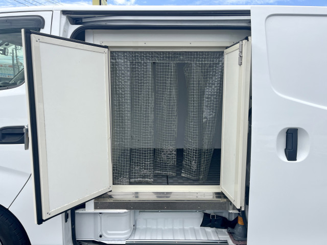 日産自動車 キャラバン 小型 冷凍冷蔵バン CBF-VR2E26(96407) 14枚目