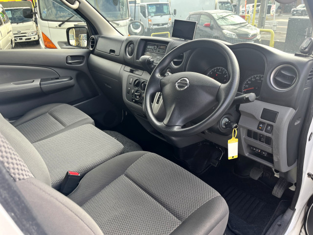 日産自動車 キャラバン 小型 冷凍冷蔵バン CBF-VR2E26(96407) 21枚目