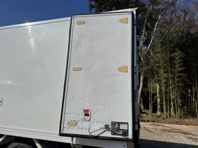 トヨタ ダイナ 小型 冷凍冷蔵バン 2RG-XZU710(96466) 18枚目