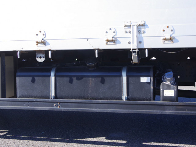 三菱ふそう ファイター 中型 平ボディ 2KG-FK61F(96470) 15枚目