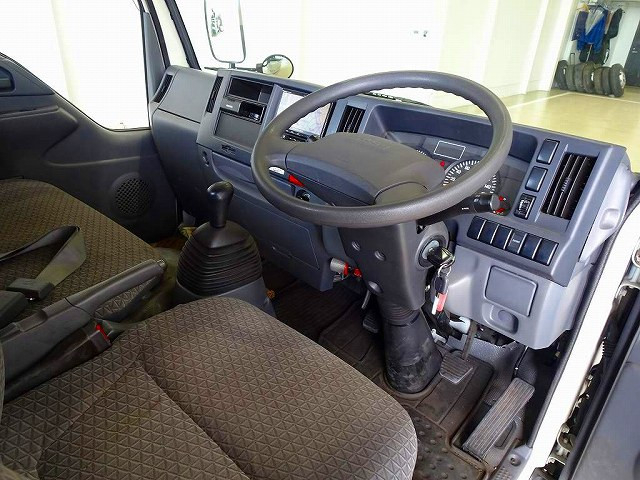 いすゞ エルフ 小型 平ボディ TRG-NHR85A(96471) 5枚目