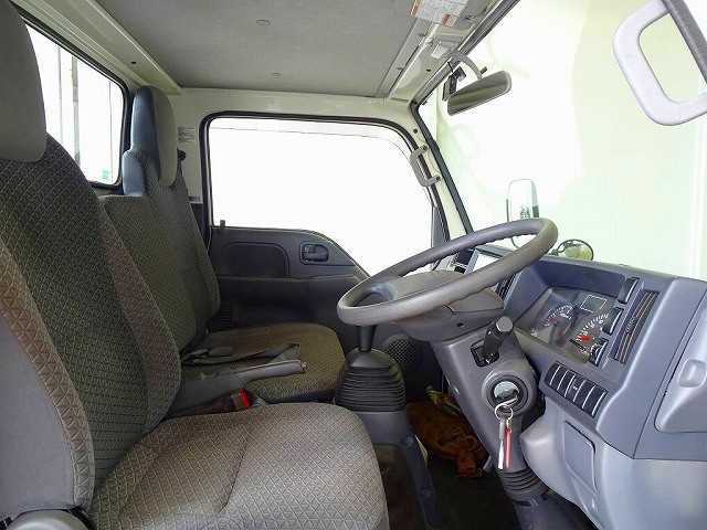 いすゞ エルフ 小型 平ボディ TRG-NHR85A(96471) 6枚目