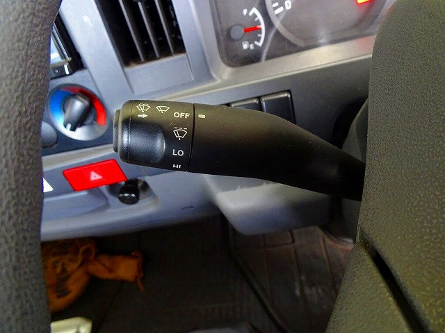 いすゞ エルフ 小型 平ボディ TRG-NHR85A(96471) 20枚目