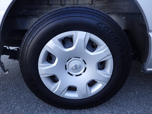 トヨタ ハイエース 小型 ライトバン CBF-TRH200K(96473) 28枚目