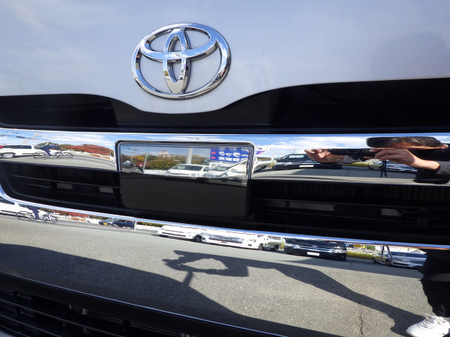 トヨタ ハイエース 小型 ライトバン CBF-TRH200K(96473) 30枚目