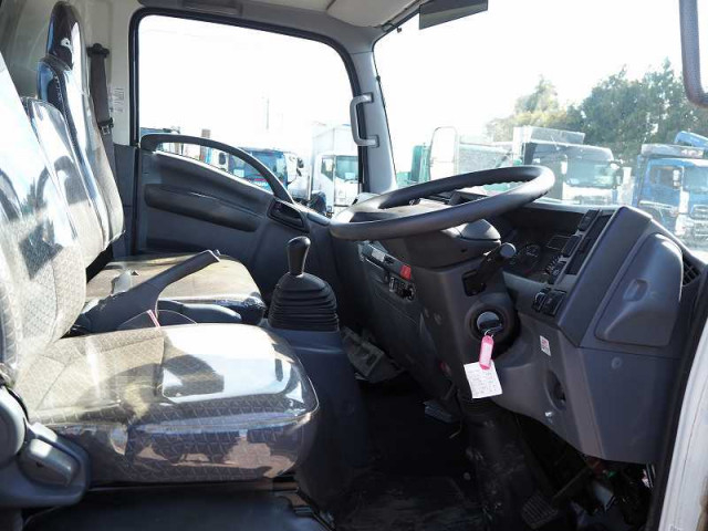 いすゞ エルフ 小型 車載専用車 TRG-NPR85AN(96476) 45枚目