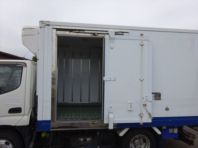 日野 デュトロ 小型 冷凍冷蔵バン TPG-XZC605M(96481) 5枚目