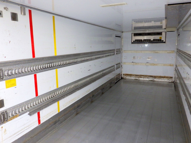 いすゞ フォワード 中型 冷凍冷蔵バン 2PG-FRR90S2(96482) 10枚目