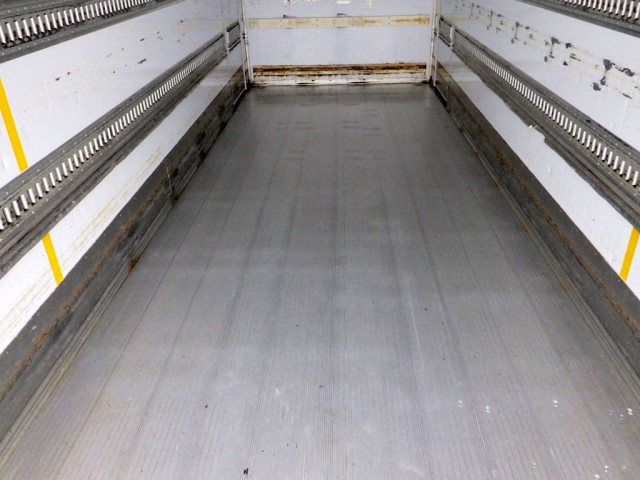 いすゞ フォワード 中型 冷凍冷蔵バン 2PG-FRR90S2(96482) 12枚目