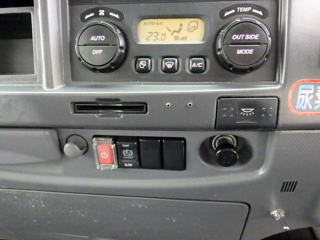 いすゞ フォワード 中型 冷凍冷蔵バン 2PG-FRR90S2(96482) 28枚目