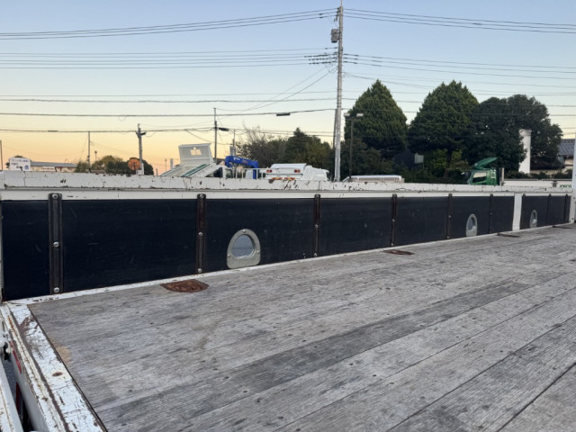 いすゞ フォワード 中型 クレーン付き 2PG-FRR90S1(96483) 10枚目